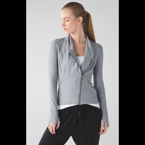 Lululemon Precision Jacket
Heathered Battleship